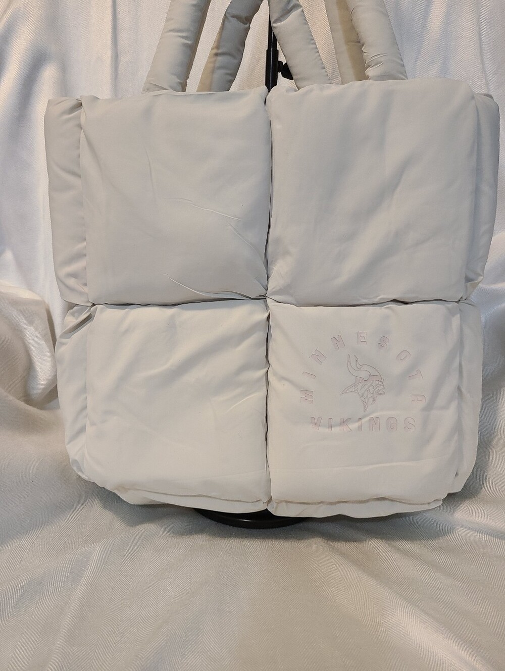 Minnesota Vikings Puffer Tote Bag - off white